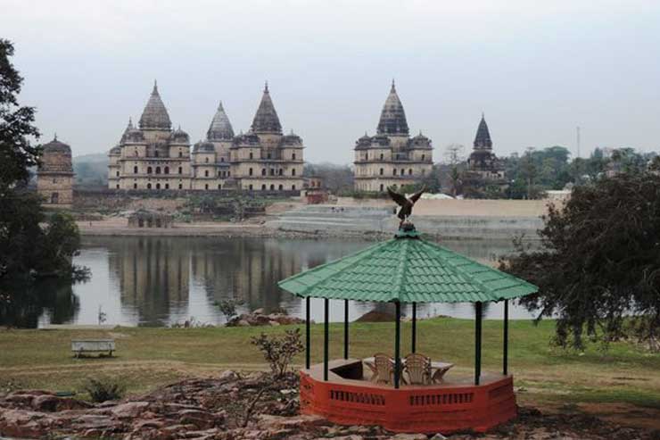 Gwalior Orchha Khajuraho with Varanasi Tour Package
